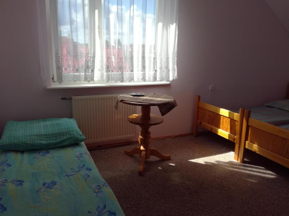 Pokoje Goscinne Greta Leba Exteriér fotografie